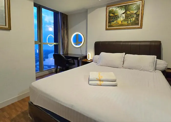 Sea View With Bridge At Gold Coast Pik High Floor