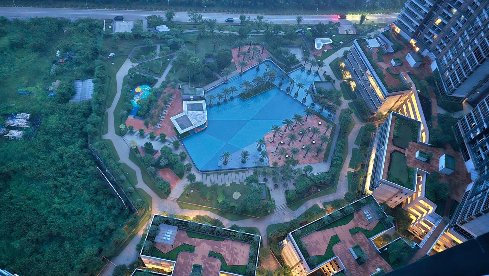 Pangsapuri Sea View With Bridge At Gold Coast Pik High Floor Jakarta